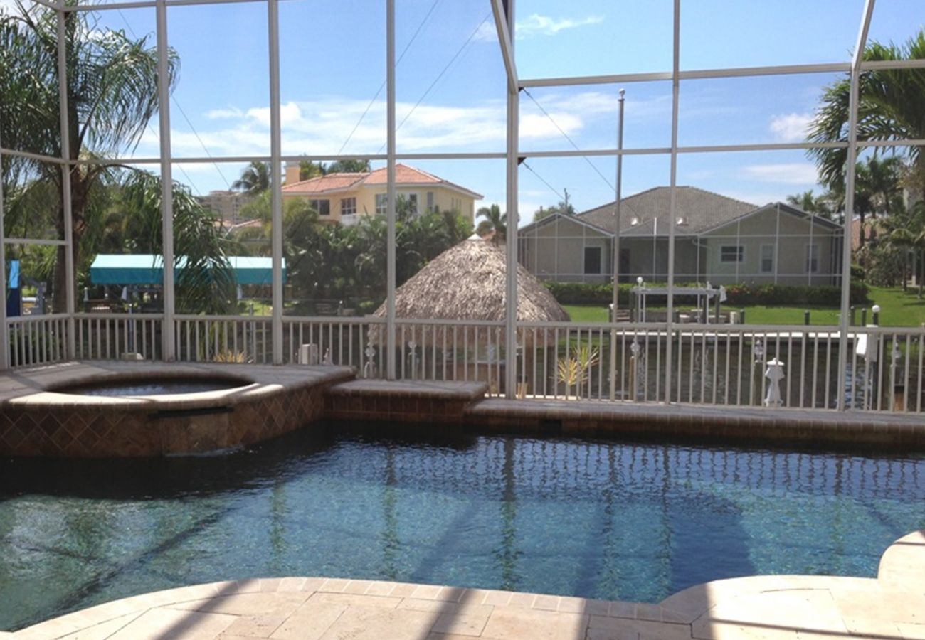 Villa in Cape Coral - CCVR Villa Casa Royale - Der Traum eines Bootsfahrers wird wahr - Erstklassige Lage, Pool, Spa + Südausrichtung