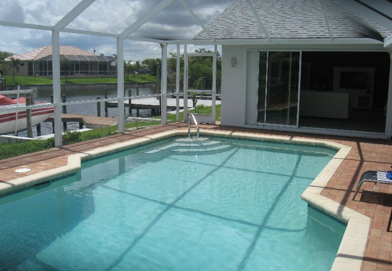Ferienhaus in Cape Coral - CCVR Villa Agnes - Haus mit Golfzugang und großartigem Blick auf das Wasser