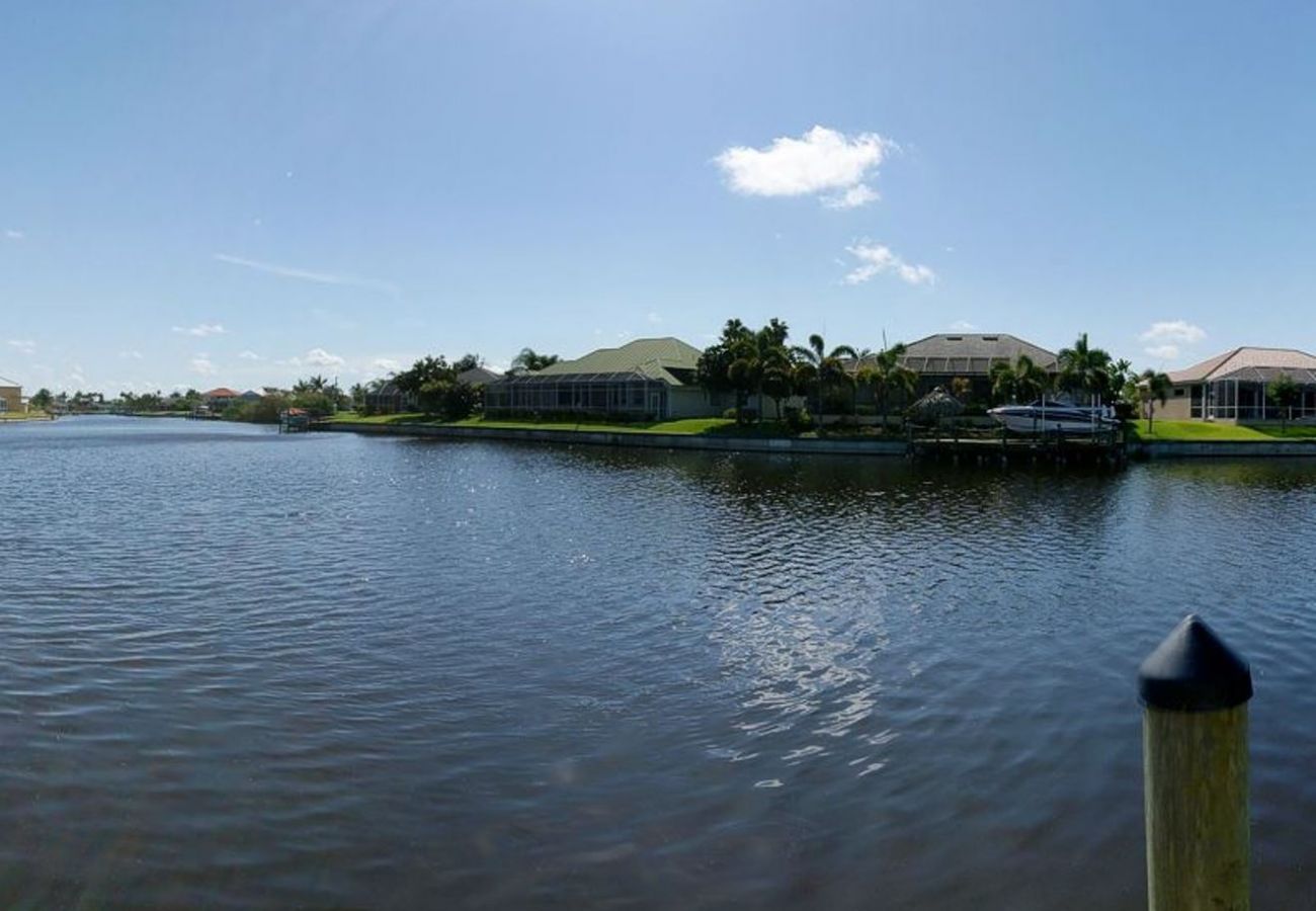 Ferienhaus in Cape Coral - CCVR Villa Agnes - Haus mit Golfzugang und großartigem Blick auf das Wasser