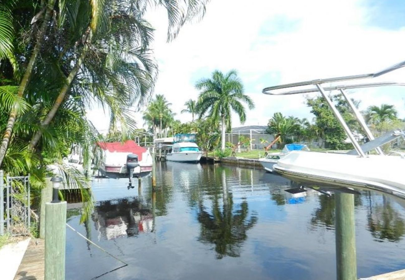 Ferienhaus in Cape Coral - CCVR Villa Leonie - Villa mit Segelboot-Zugang in der populären Yacht-Club-Gegend