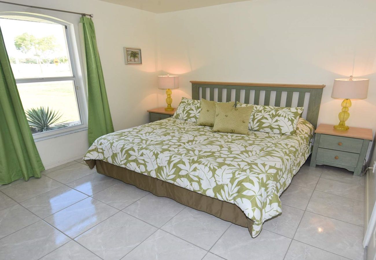 Ferienhaus in Cape Coral - CCVR Villa Pelican - Einladendes Haus mit Golf-Zugang und grossflächiger Pool-Anlage