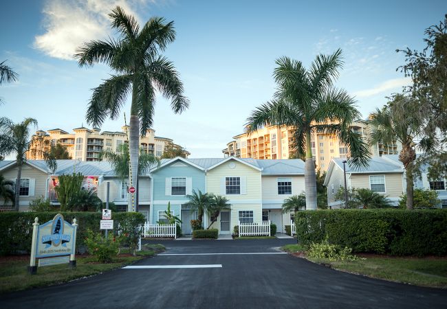Stadthaus in North Fort Myers - CCVR Villa Shipyard - Key West Style Reihenhaus mit Golf-Zugang