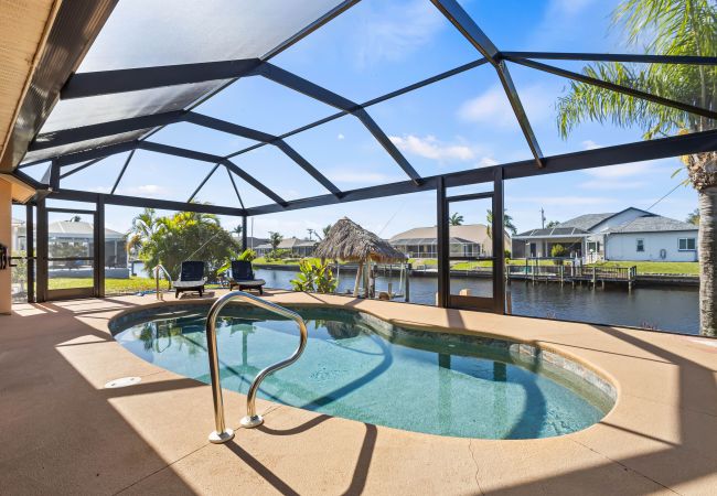  in Cape Coral - CCVR Villa Paradise Palms - Schöne Villa mit Golf-Zugang