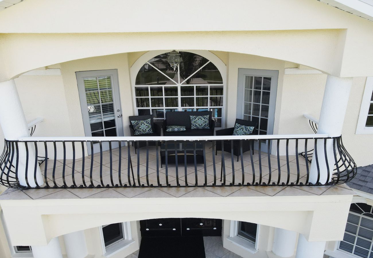 Villa in Cape Coral - CCVR Villa Surfside - Ein Feriendomizil für Gäste, die das Außergewöhnliche lieben