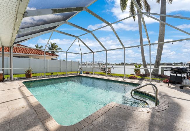 Ferienhaus in Cape Coral - CCVR - Villa Turtle Cove - Wunderschönes Lakefront Pool home
