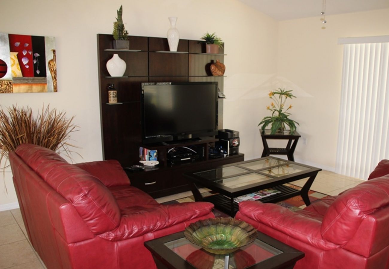House in Cape Coral - CCVR Villa Yvonne - Comfortable Off Water Home with Heated Pool