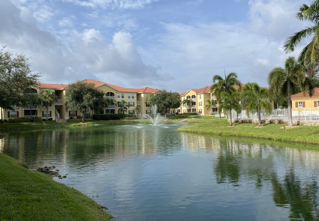 Apartment in Fort Myers - CCVR Residence Condo 2 - Perfect Fort Myers Getaway in Elegant Condo
